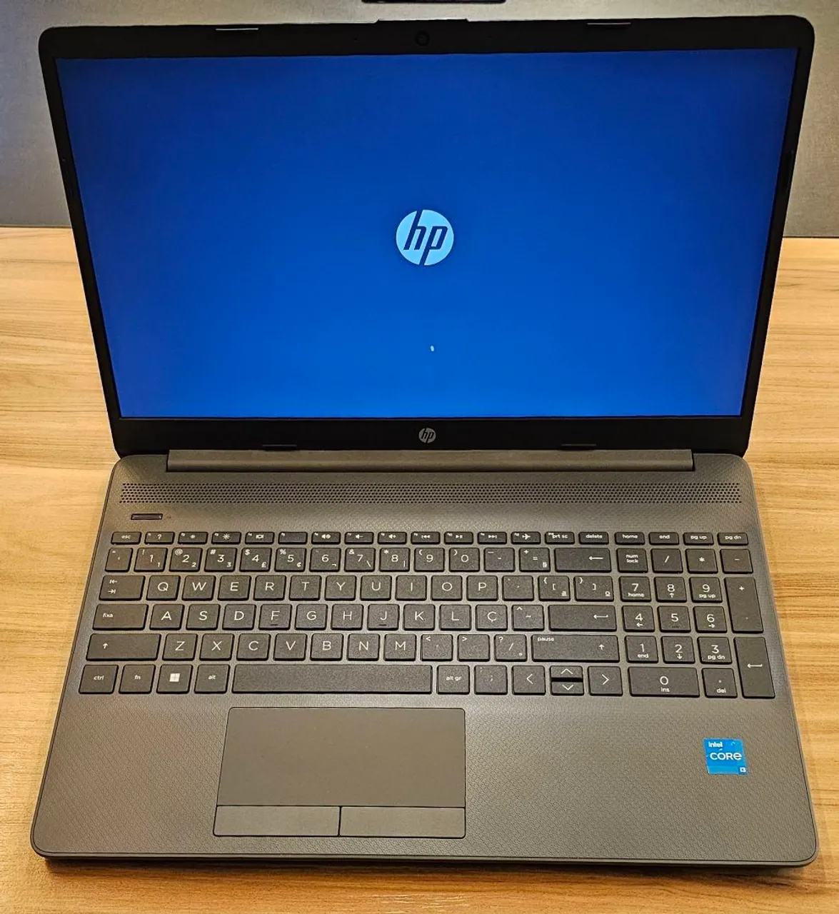 Notebook HP G9 i3 256 gb - 8gb RAM