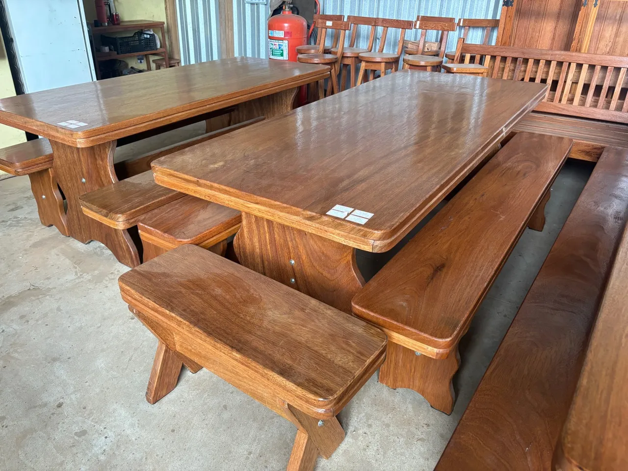 Conjunto de Mesa e Bancos 1.80mts - pronta entrega