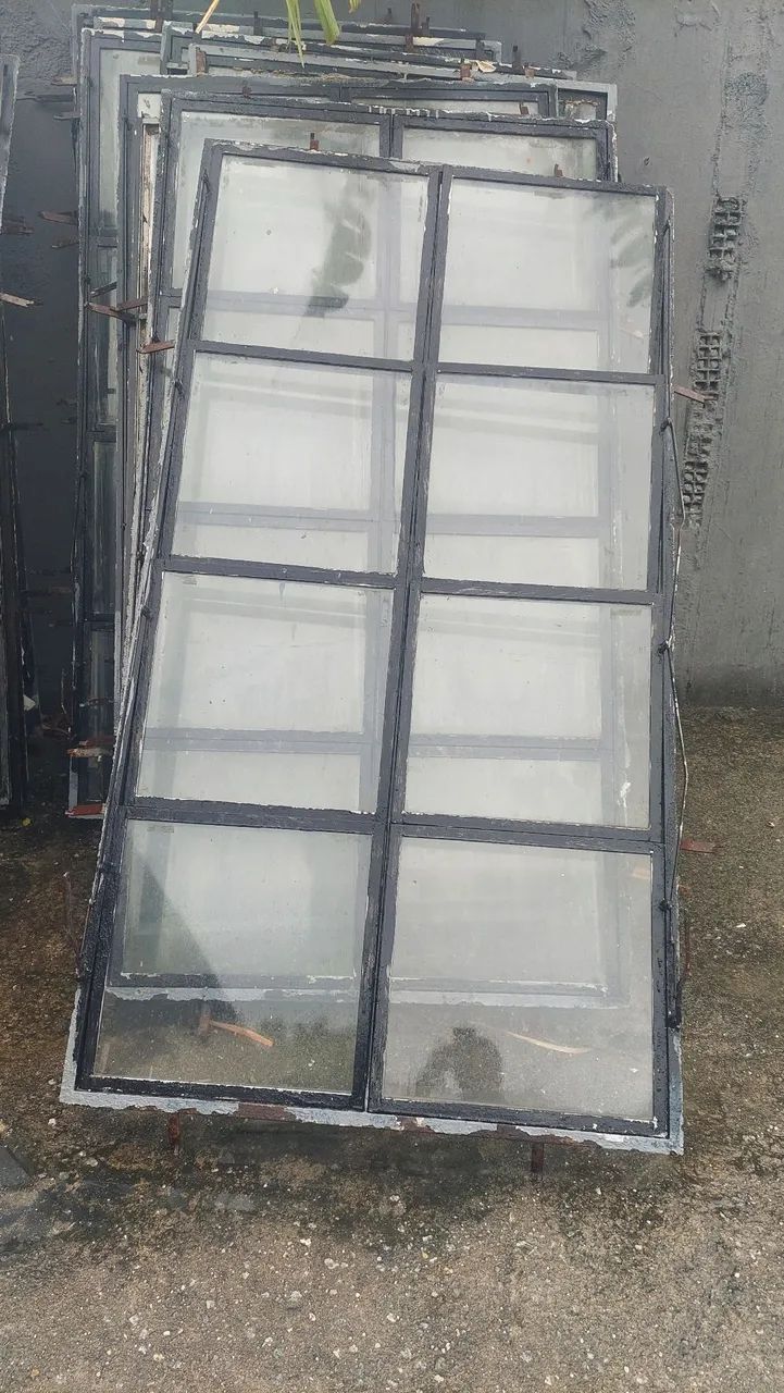 Iron Windows with Glass (1m X 2m)