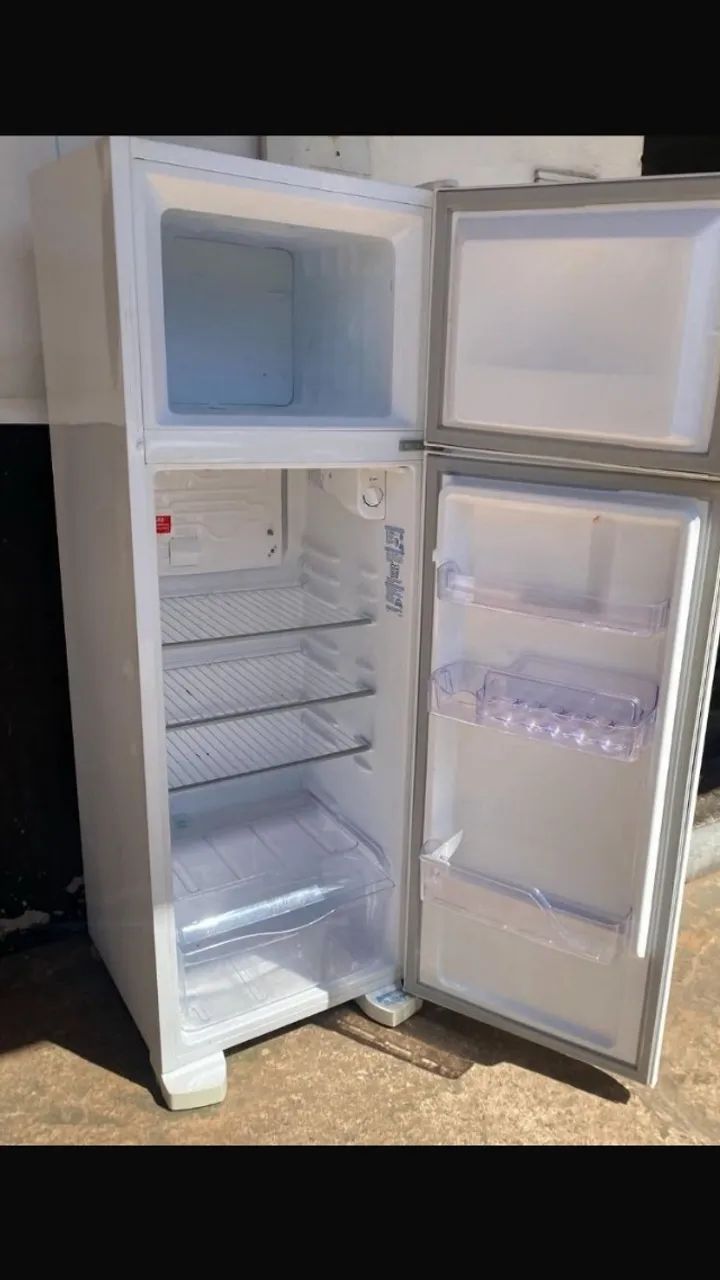 Refrigerator64520804228097122