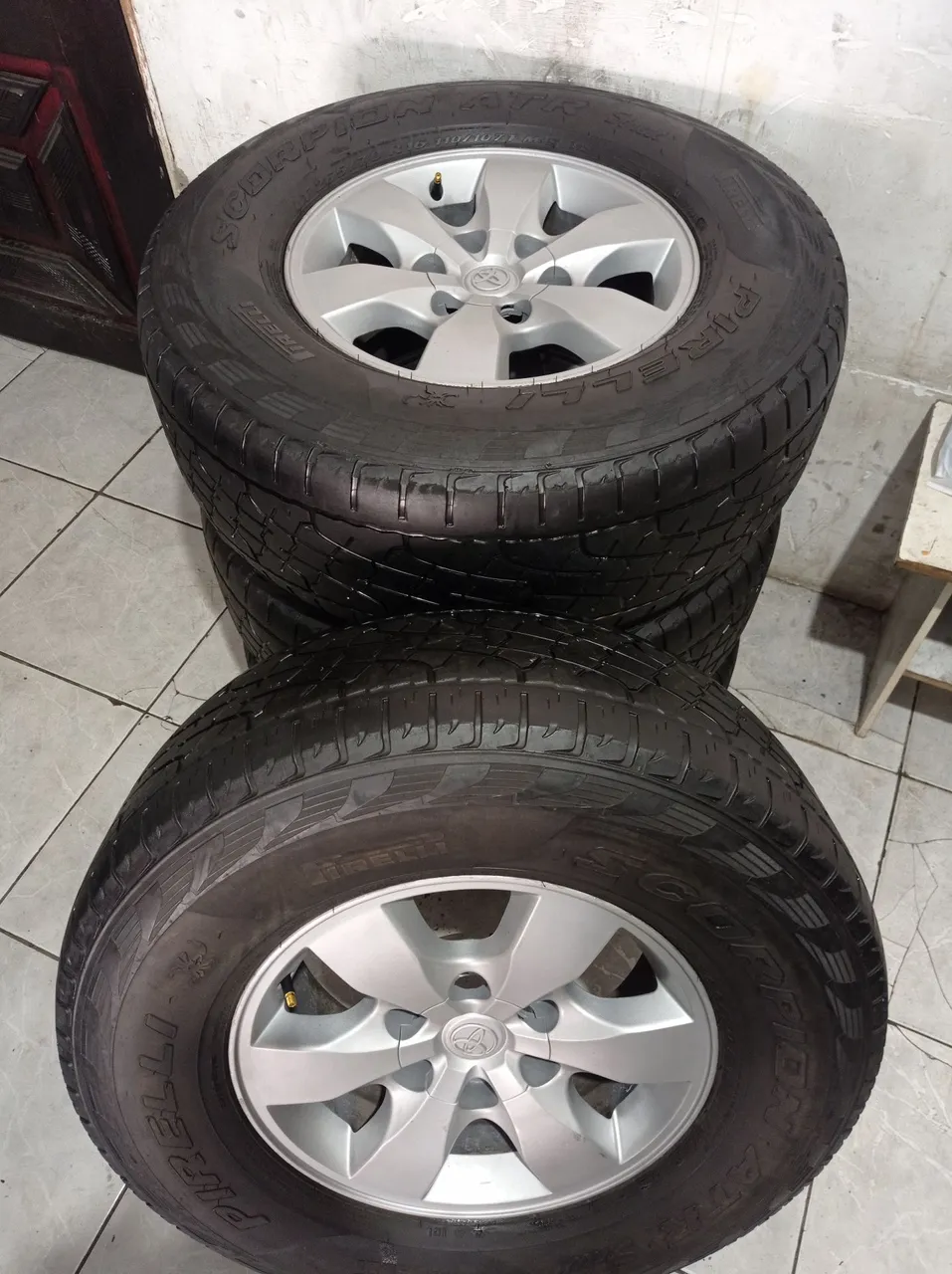 Jogo de Rodas 16 e Pneus Pirelli Scorpion