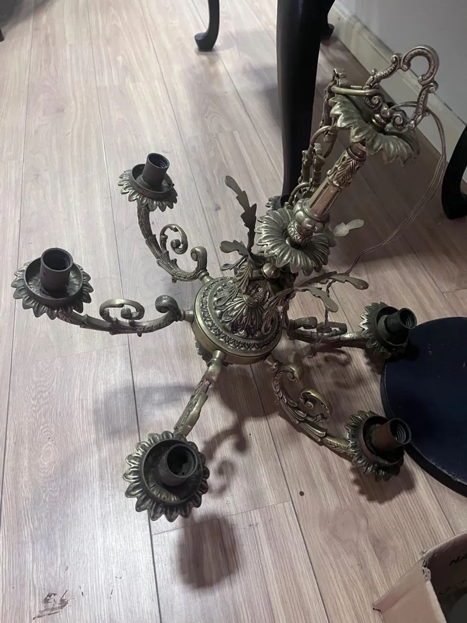 Lustre antigo 6 cúpulas lindíssimo