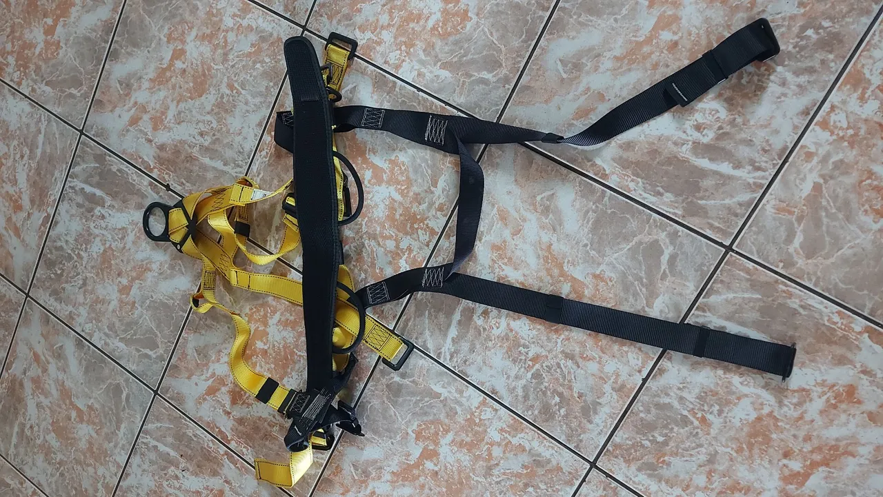 Lote de Cinturão Tipo Paraquedista