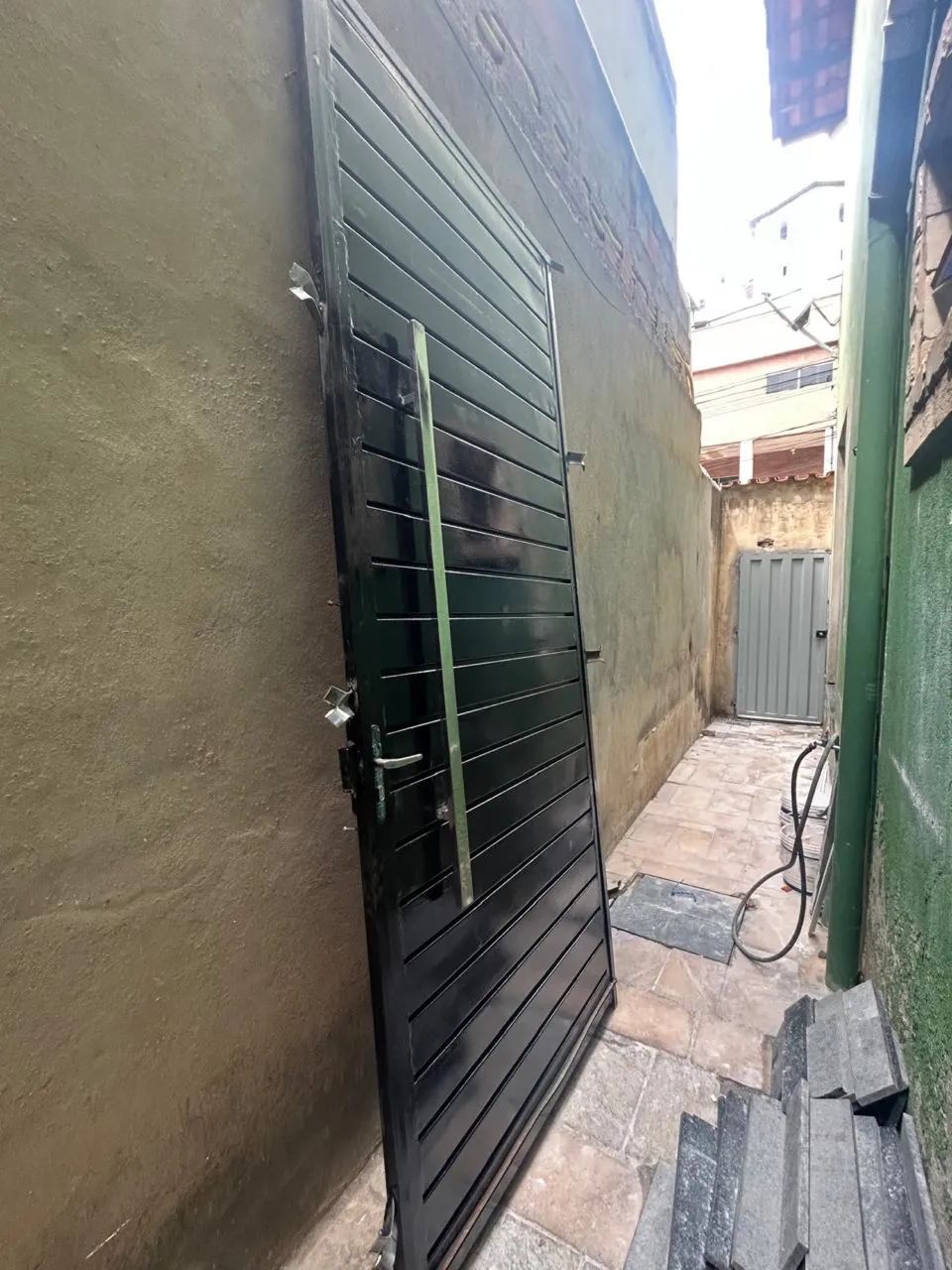 Iron gate64330444226435123