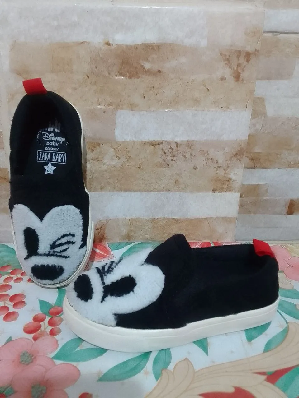 Tênis ZARA Mickey Mouse Baby- Tamanho 21