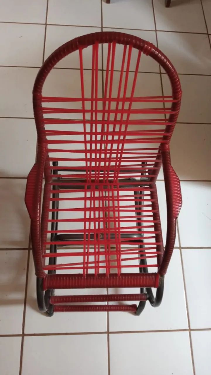 Cadeira de balanço de cor vermelha infantil  - Foto 2