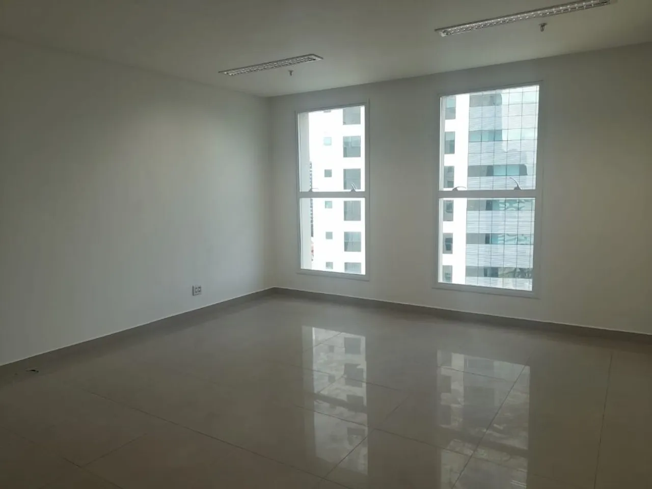 Sala Comercial Helbor Offices - Jardim das Colinas - 40m²