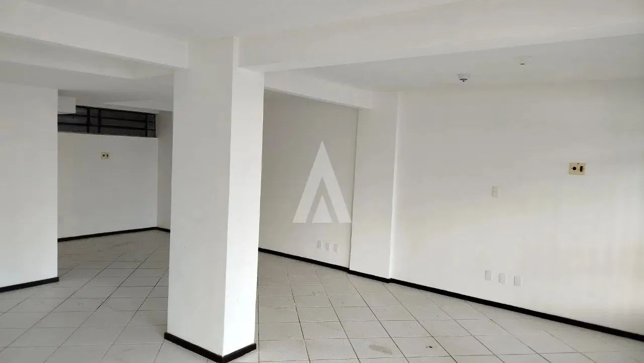 Sala Comercial à venda no bairro América em JOINVILLE, por R$ 270.000.00. - Foto 3