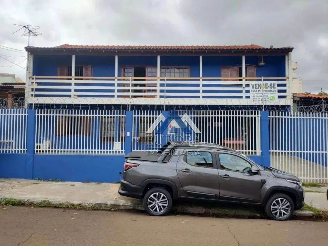 Sobrado perto Av. Inglaterra, com 6 dormitórios à venda, 312 m² por R$ 500.000 - Arpoador 