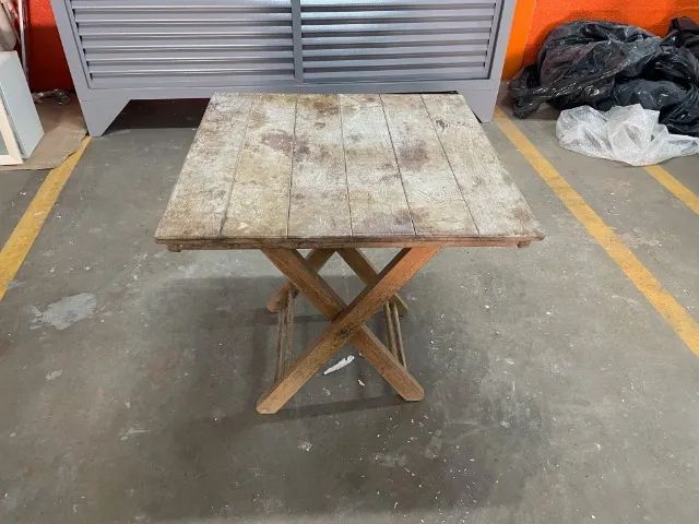 Mesa de madeira com 4 cadeiras - Foto 3