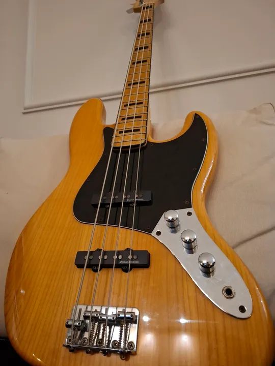 Squier Fender Jazz Bass Bass - Duncan Designed Pickups64607254222979123