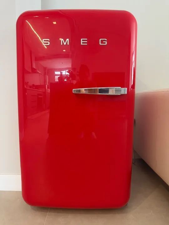 Frigobar original SMEG vermelho com freezer- 220V - Foto 2