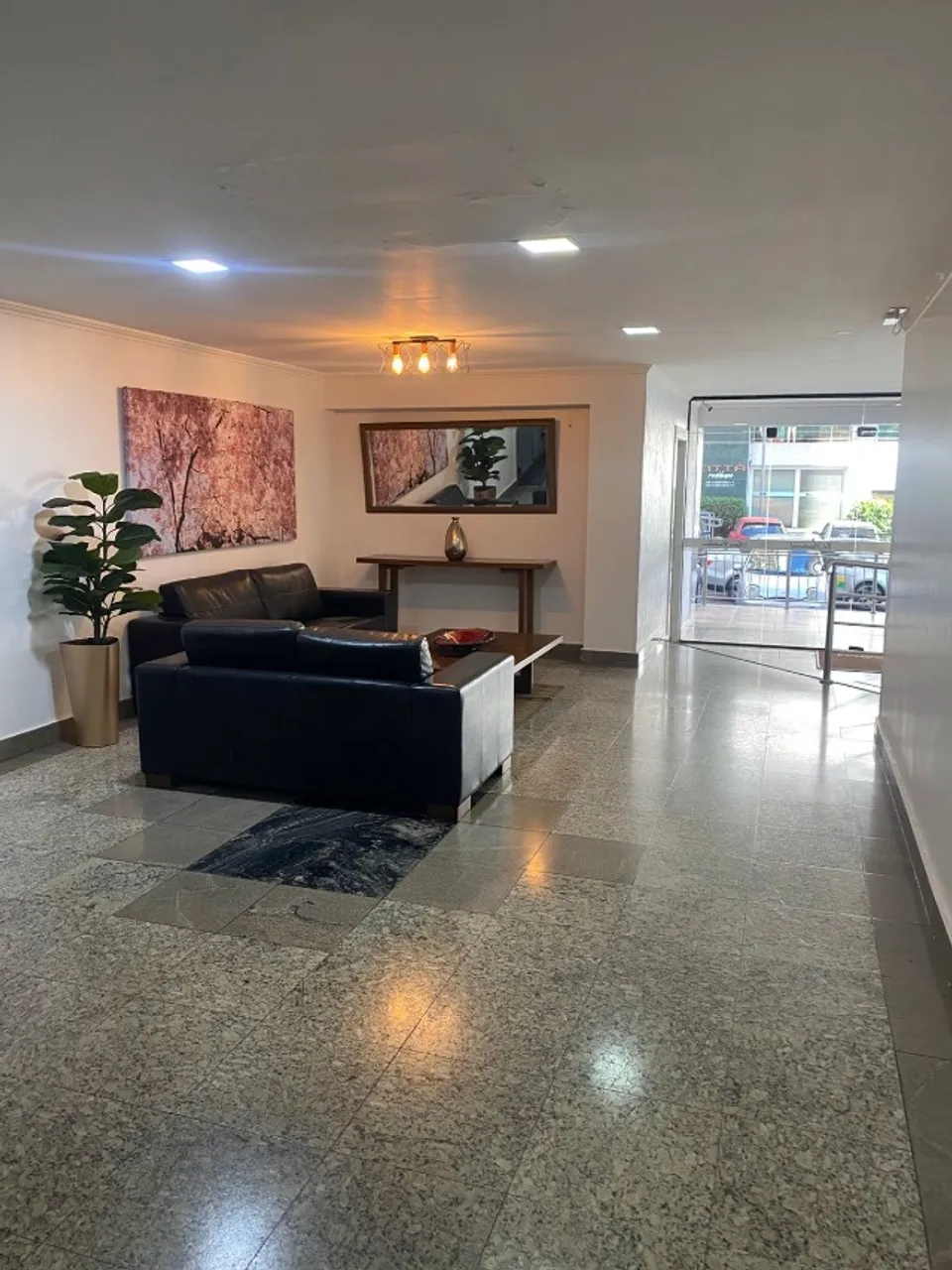 ALUGO APARTAMENTO EM ÁGUAS CLARAS - EXCELENTE LOCALIZAÇÃO!