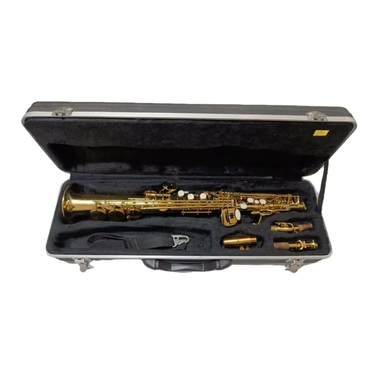 Saxofone Soprano Vogga VSSP701 laqueado Boquilha metal + estojo está zerado 