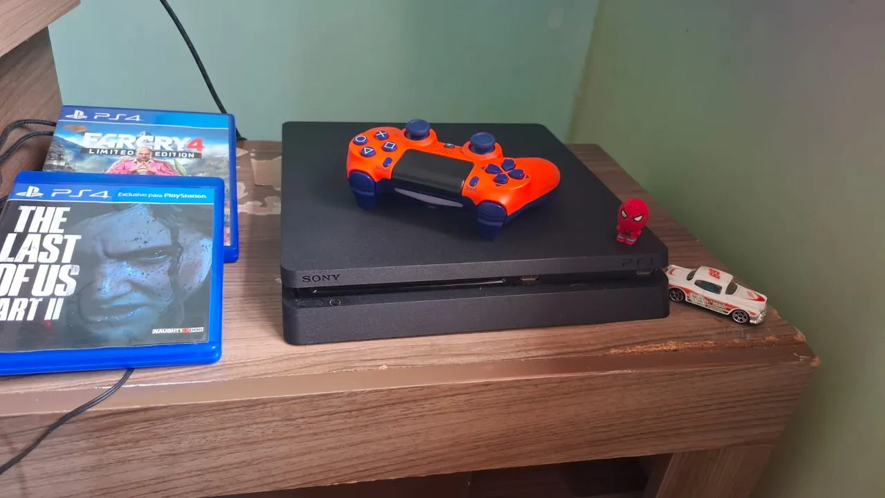 Playstation 4 Slim + Jogos + Acessórios