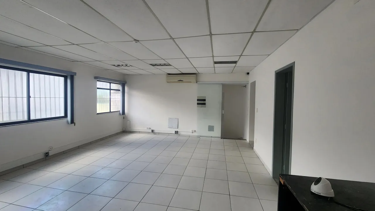 Salas Comercial para Aluguel com 90m² em Portão - Lauro de Freitas -BA