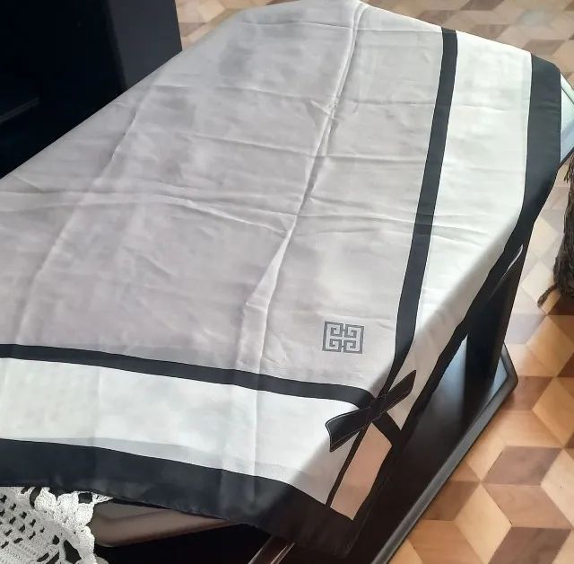 Lenço Elegante Cor Neutra (novo) - Foto 2