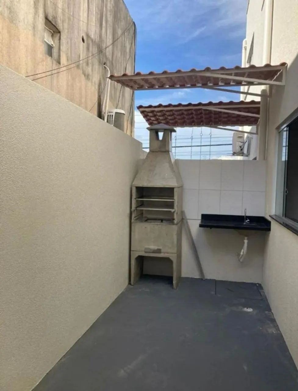 ALUGO / CASA DUPLEX COM EDÍCULA/ PARQUE 10.