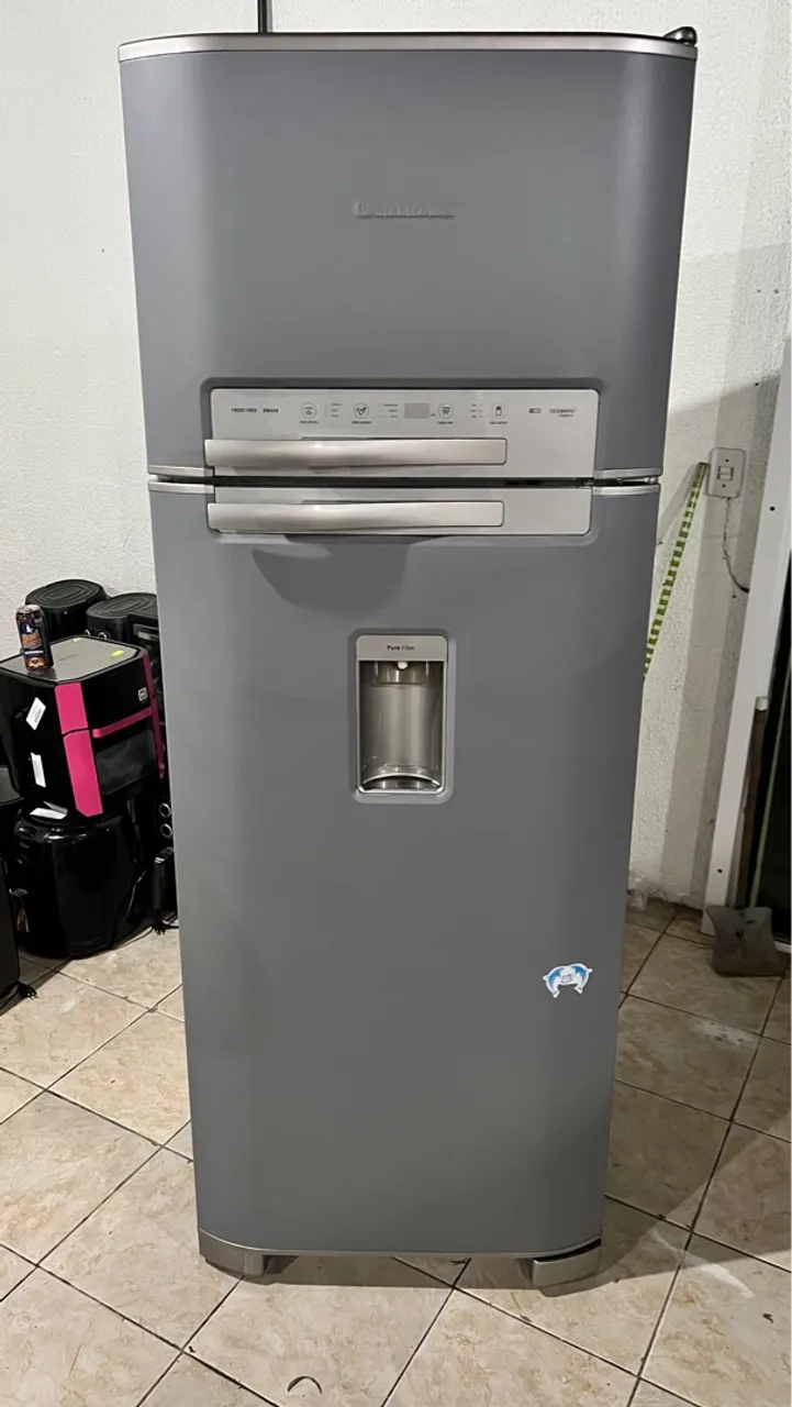 Geladeira electrolux usada Frost Free Cinza com Dispenser