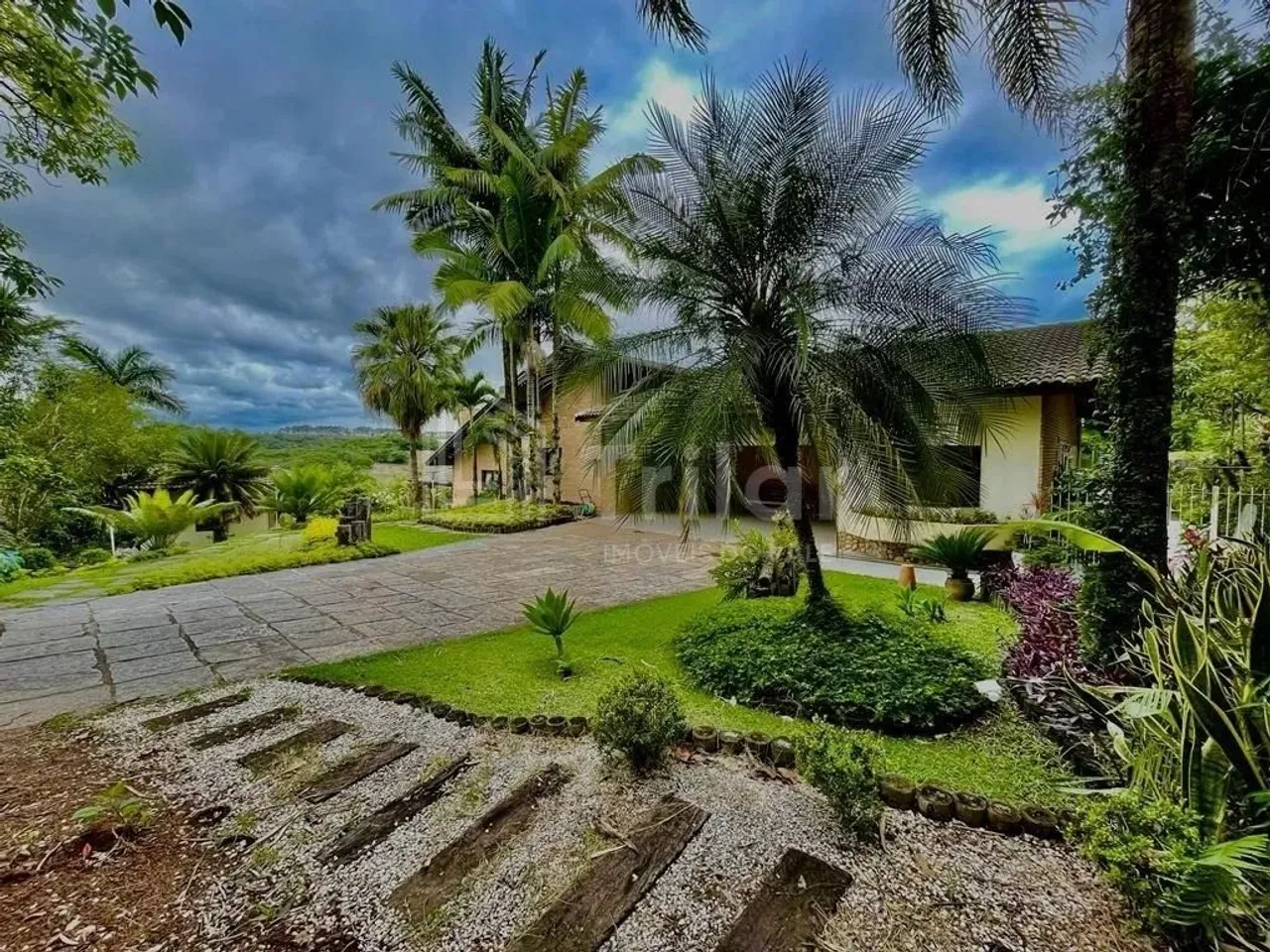 CONDOMÍNIO QUINTA DAS FLORES - LINDA CASA A VENDA
