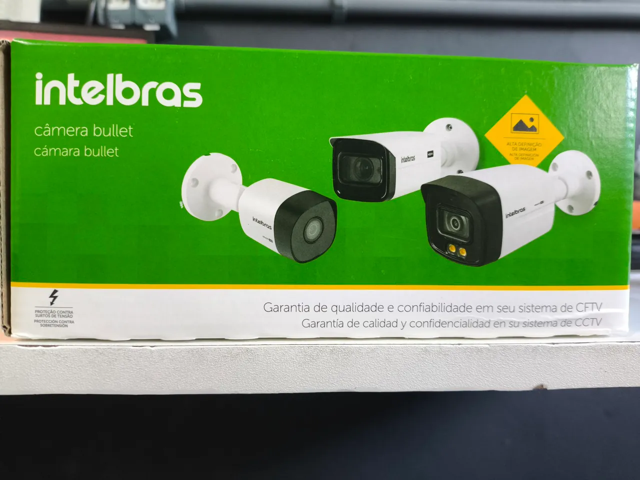 Câmera de segurança Intelbras Bullet