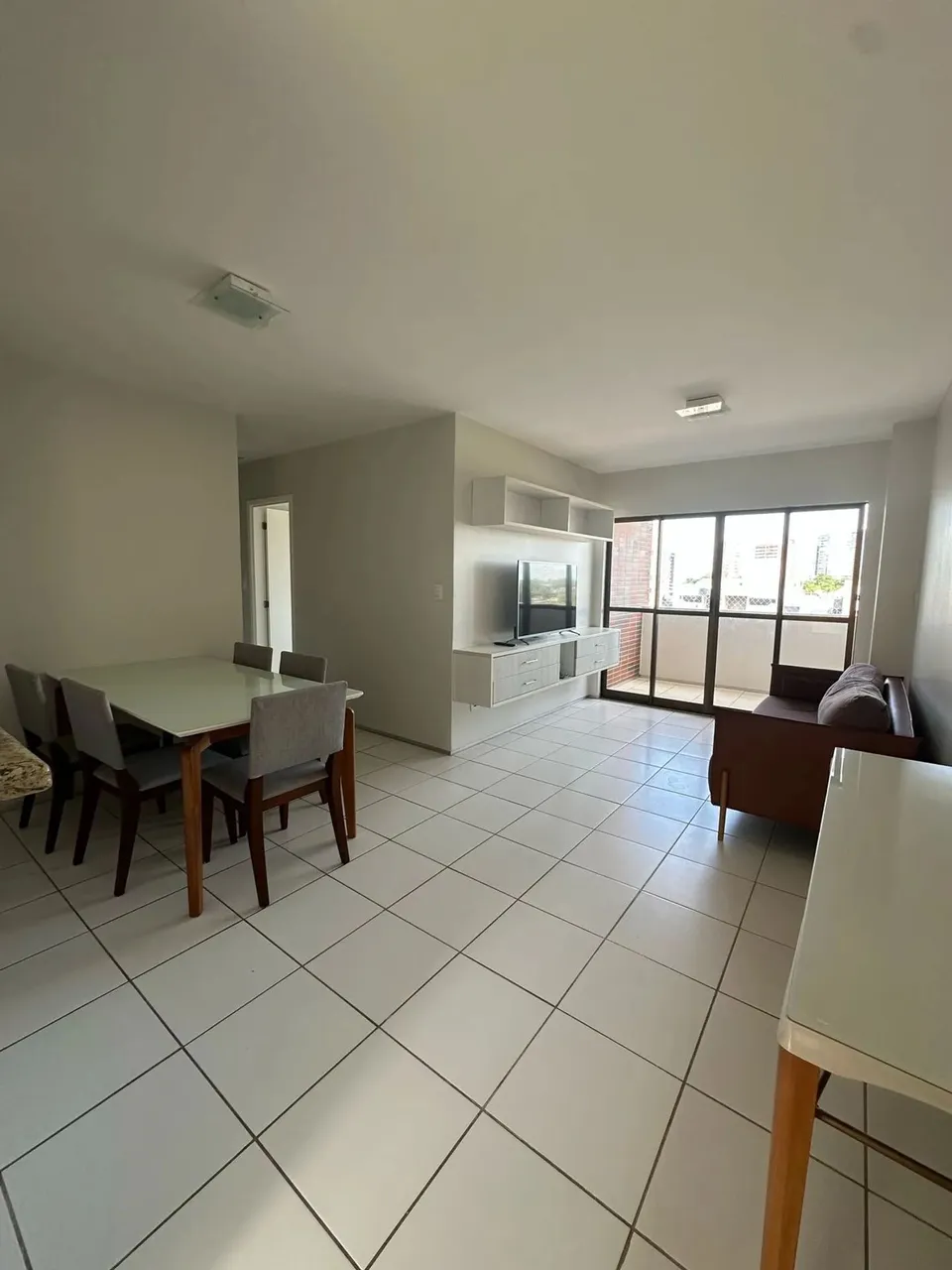 Alugo apartamento no renascença 2