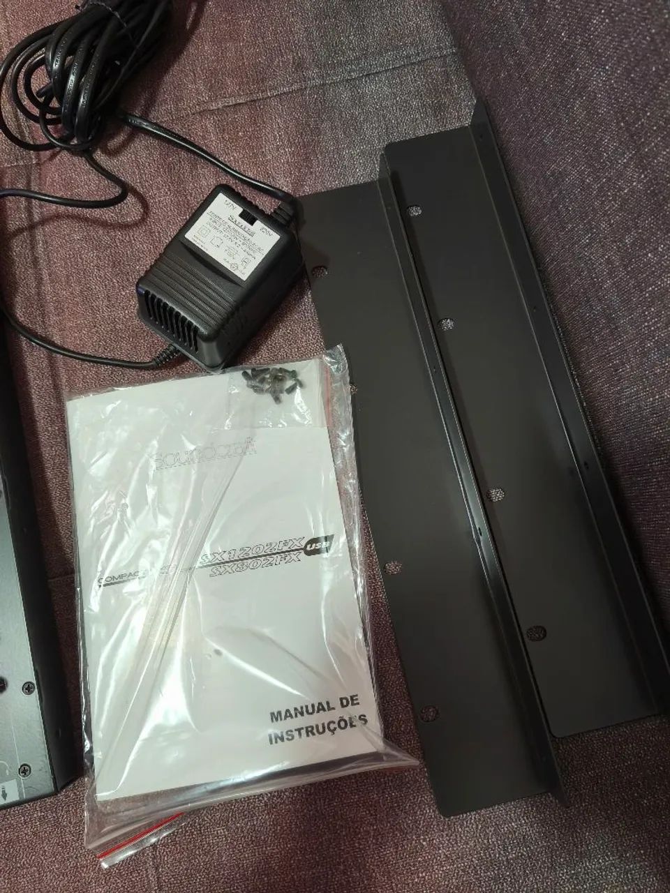 Mesa de Som Soundcraft Sx2102FX 12 canais Analógica  - Foto 5