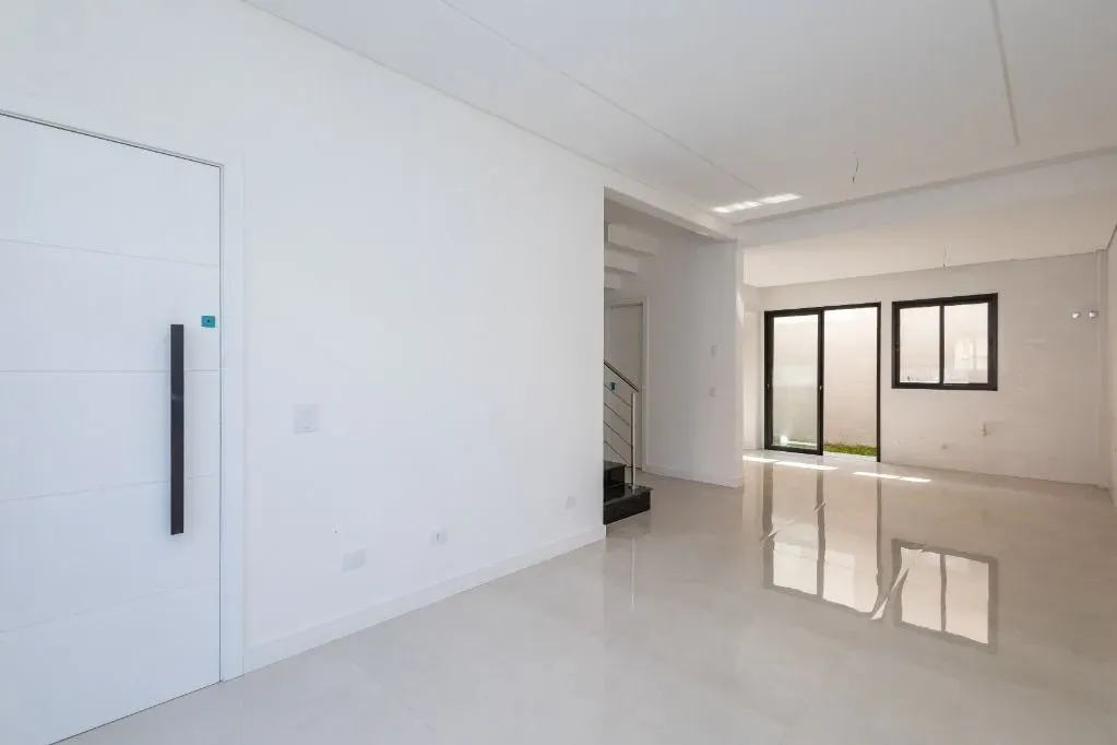 Sobrado com 3 dormitórios à venda, 131 m² por R$ 920.000,00 - Bacacheri - Curitiba/PR
