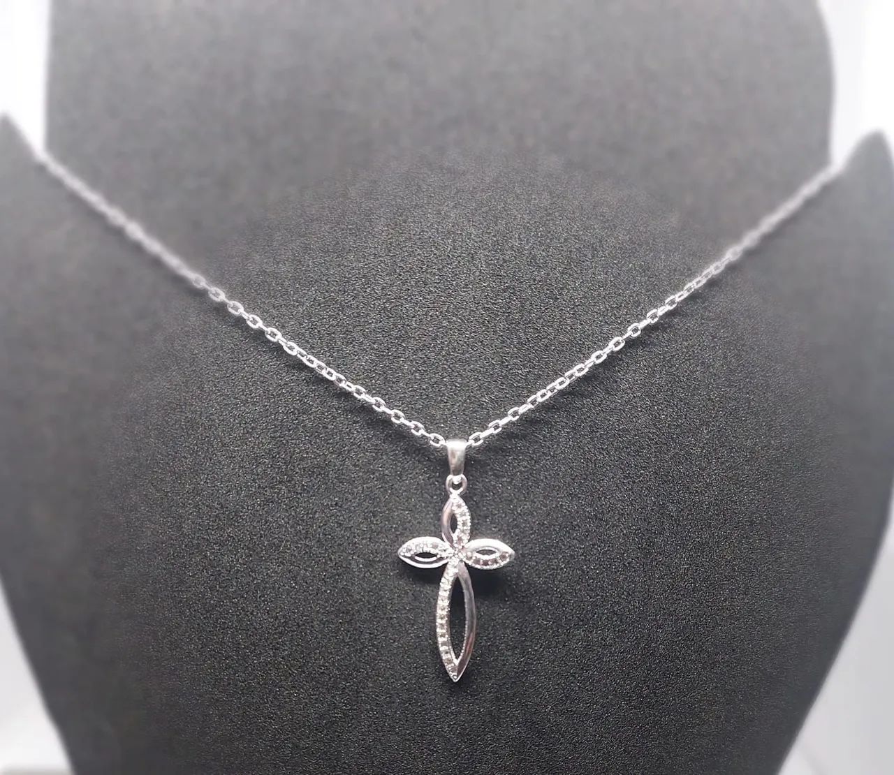 Colar banhado a prata com Pingente de Prata Flor com Zircônias