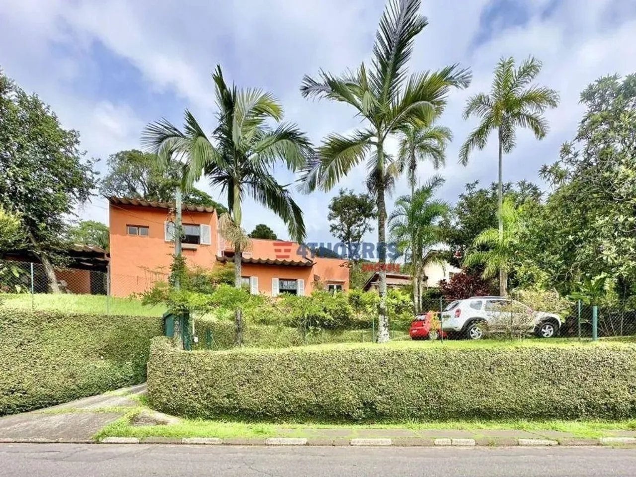 Casa com 4 dormitórios à venda, 218 m² por R$ 1.493.000,00 - Vila Santo Antônio - Cotia/SP