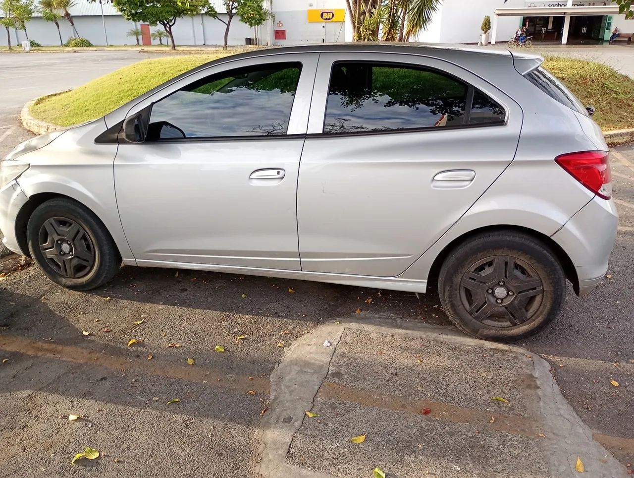 **ONIX PARA ALUGUEL - UBER E 99 | MONTES CLAROS/MG**<br>