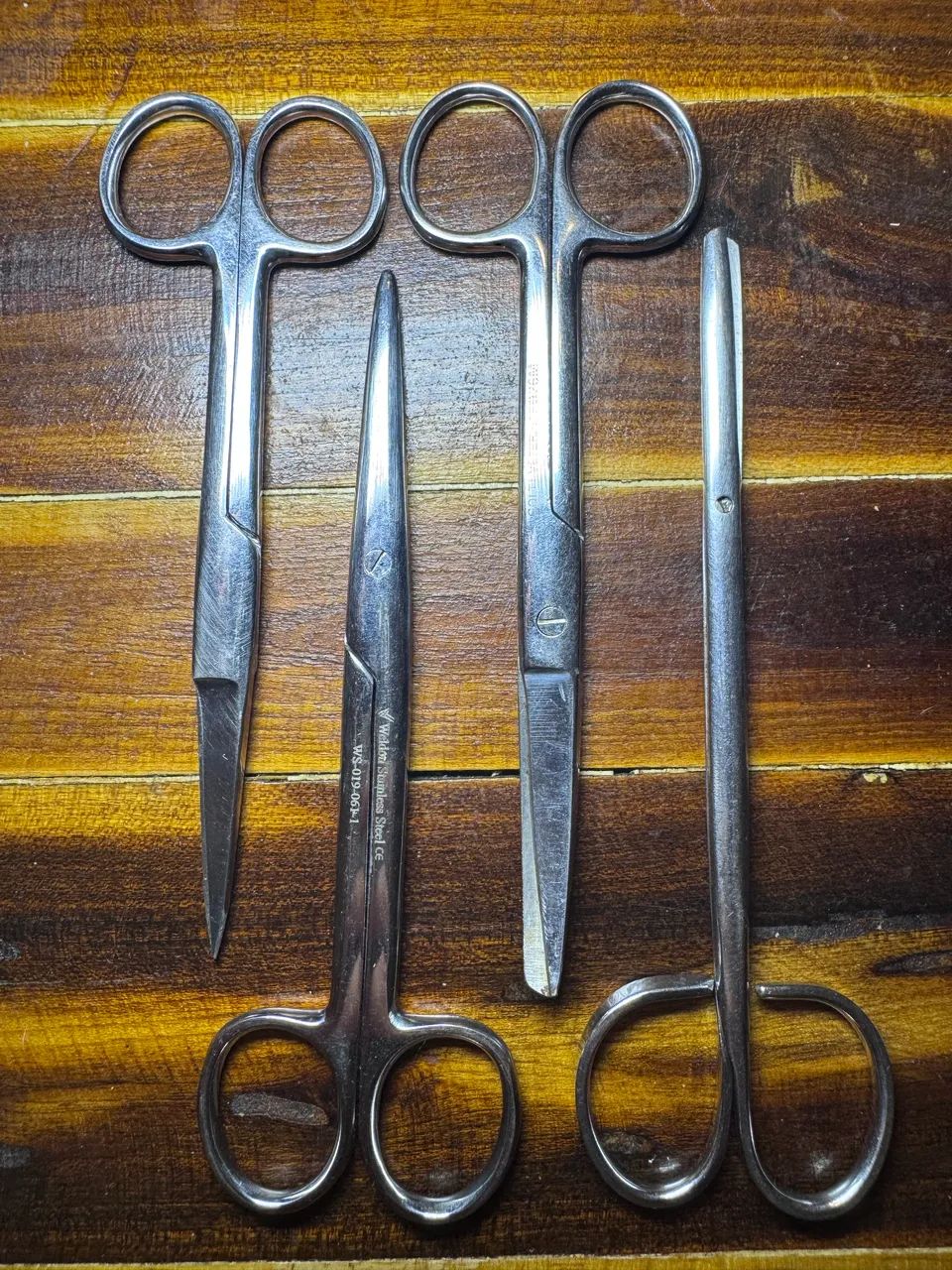 Kit de Tesouras e Pinças de Precisão em Aço Inox (8 Peças) - Foto 2