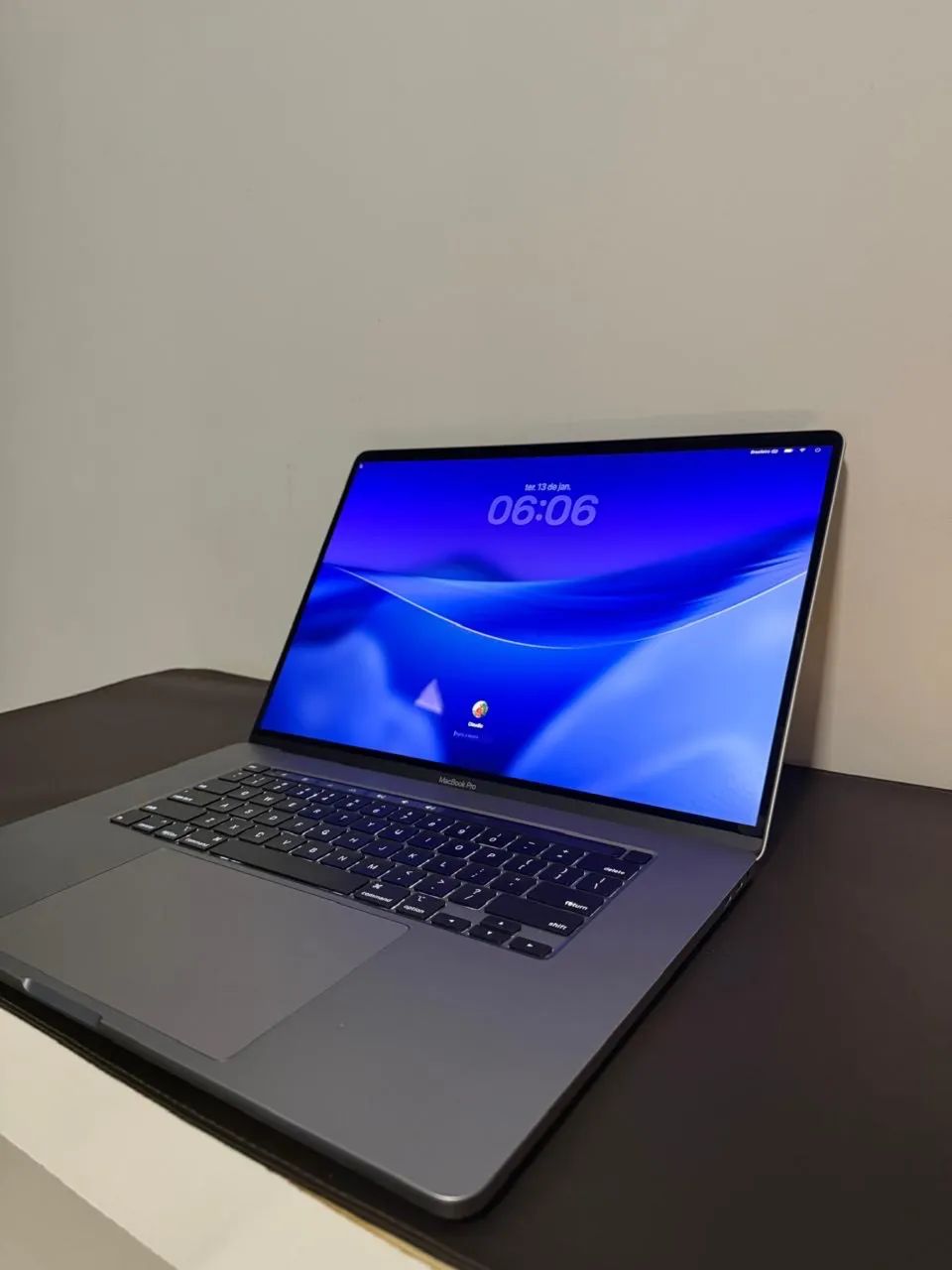 【美品】MacBook Pro 16inch, i7, 16GB, 512GB Macbook Pro, Tela 16, Core I7, 16gb, 512gb, 4gb Vídeo, Prata