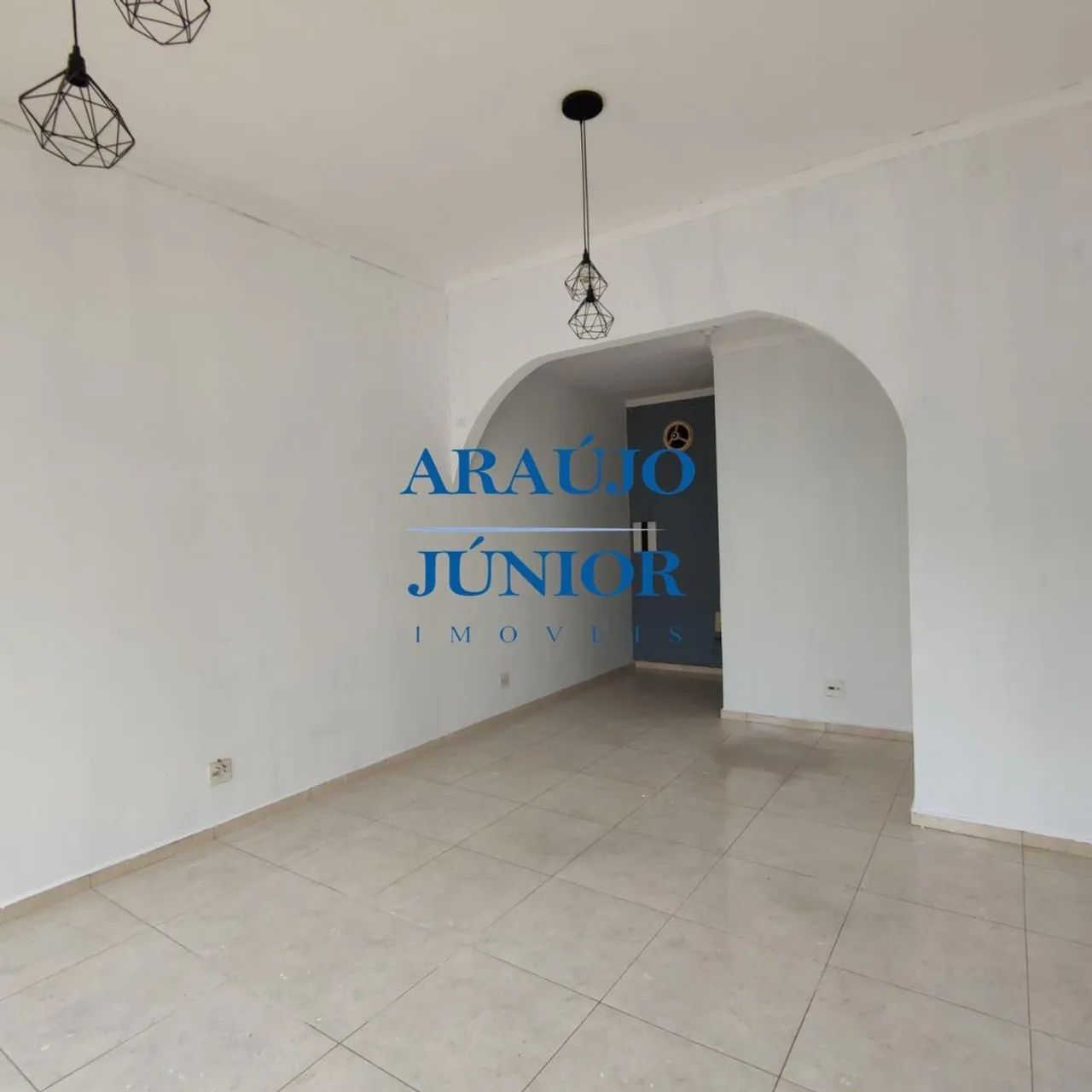 Sala Comercial para Locação no centro de Americana, ideal para comercio popular.