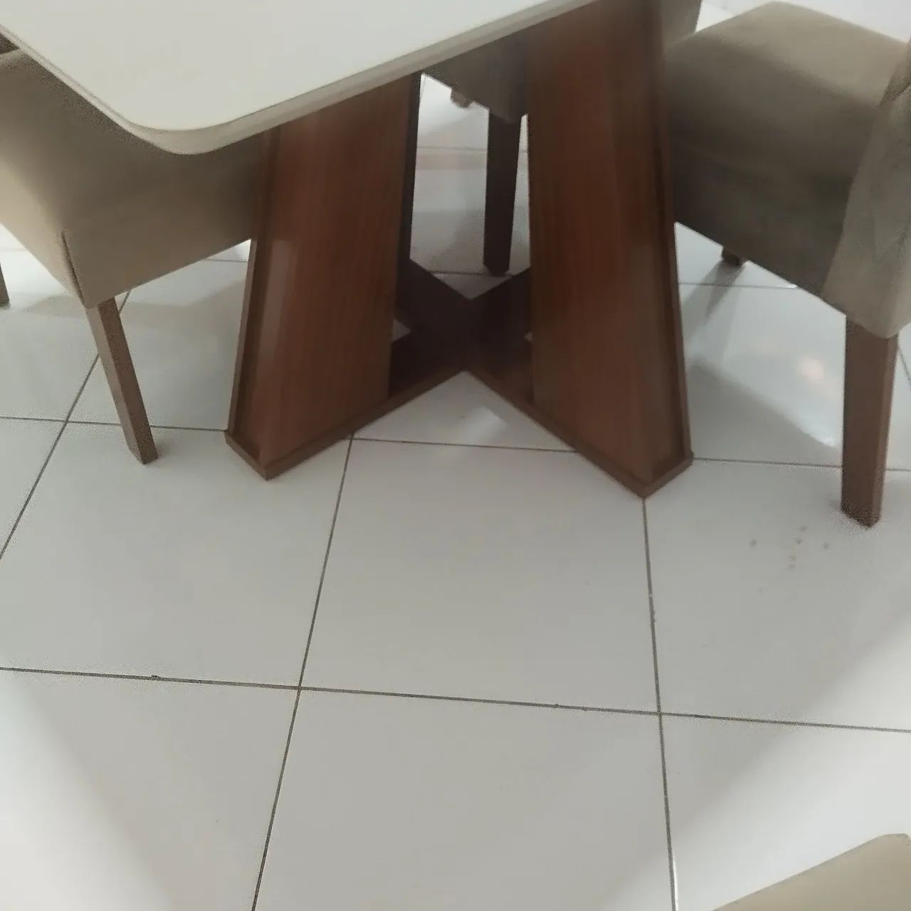 Mesa 4 cadeiras  - Foto 4