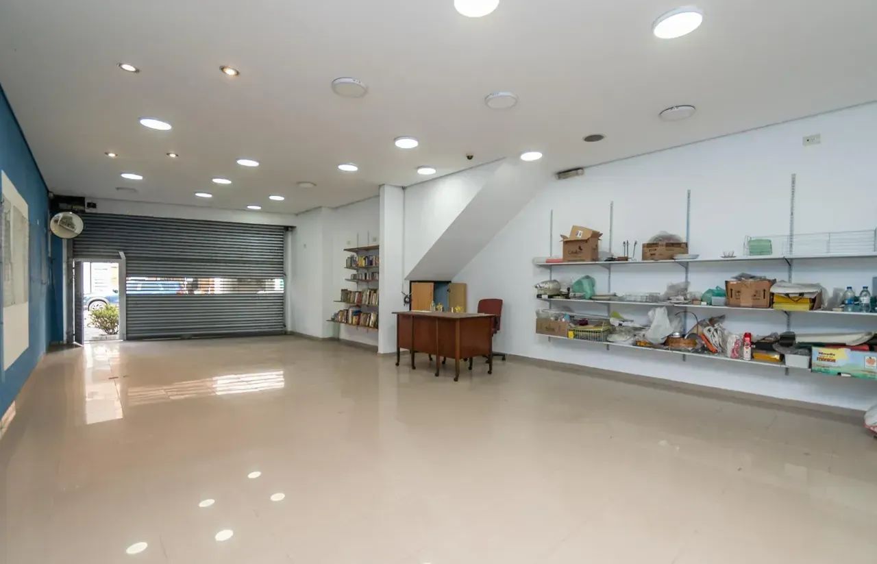 Ponto comercial/Loja/Box para venda com 300 metros quadrados - Foto 2