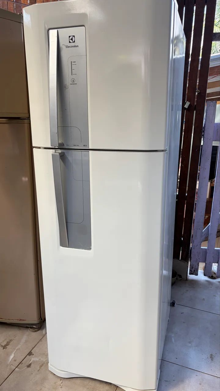Geladeira Electrolux frostfrer faço entrega  - Foto 2