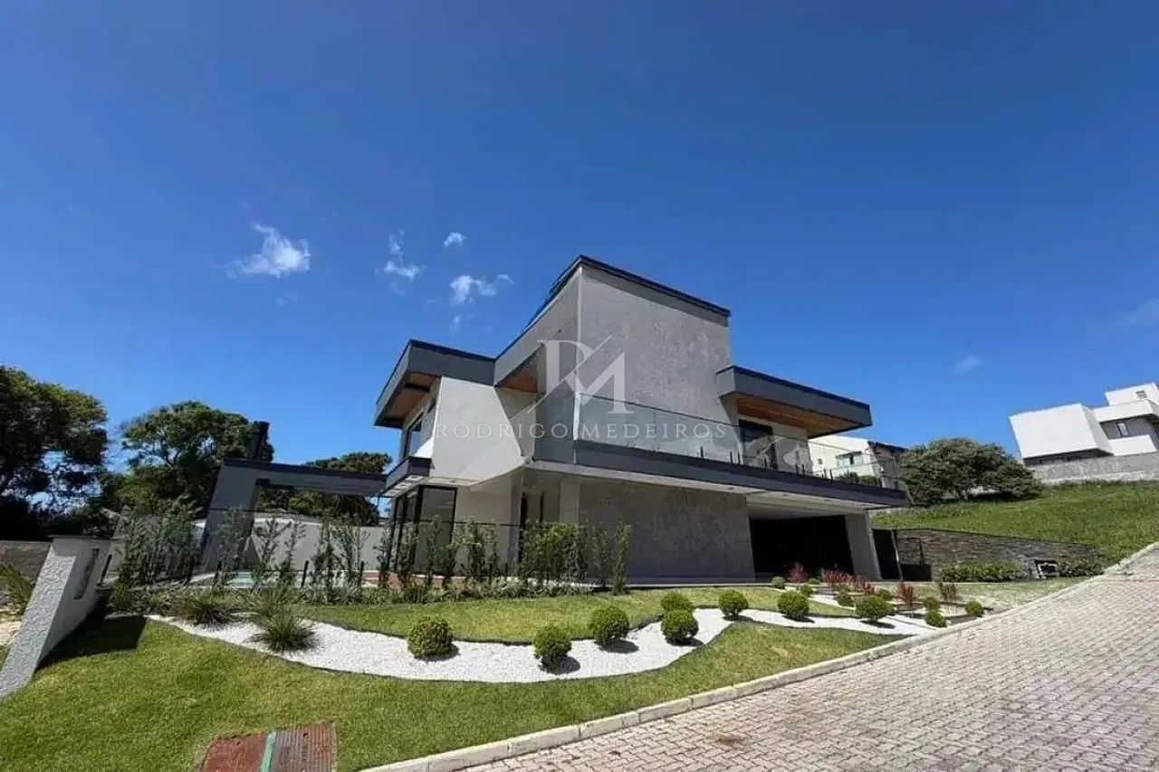 Casa em condomínio com 4 suítes nos Ingleses, Florianópolis