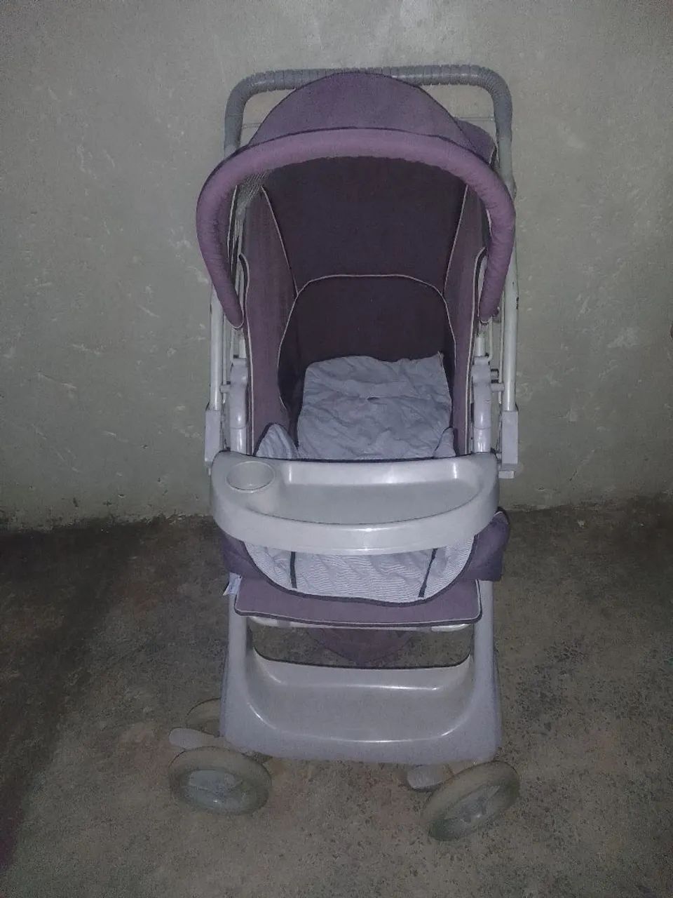 Carrinho de bebê galzerano.