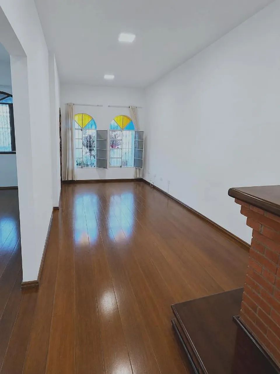 Casa Térrea com Edícula Completa, 4 Dormitórios e 3 Vagas na Cidade Dutra