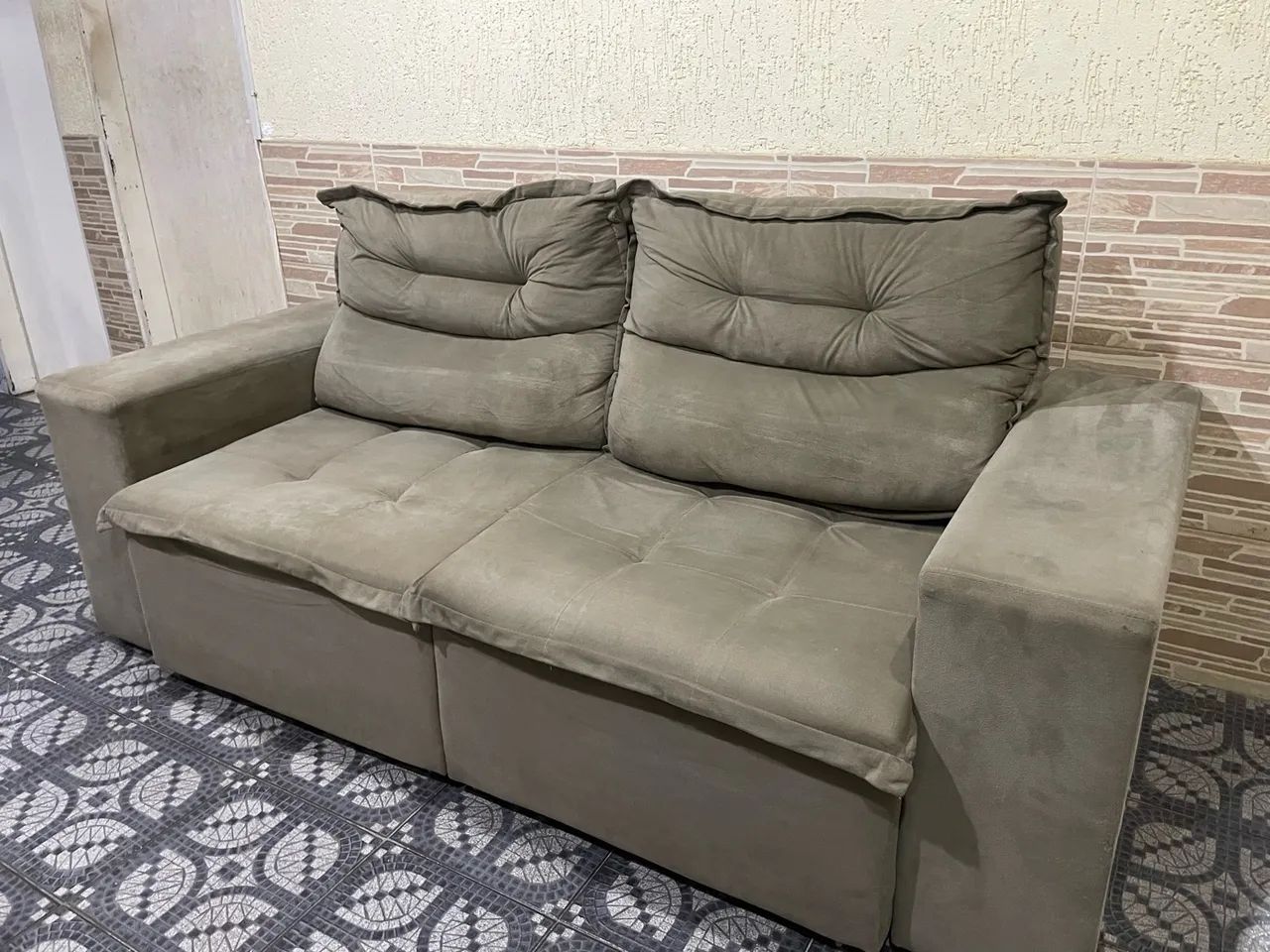Sofá retrátil reclinável - aceito cartão 