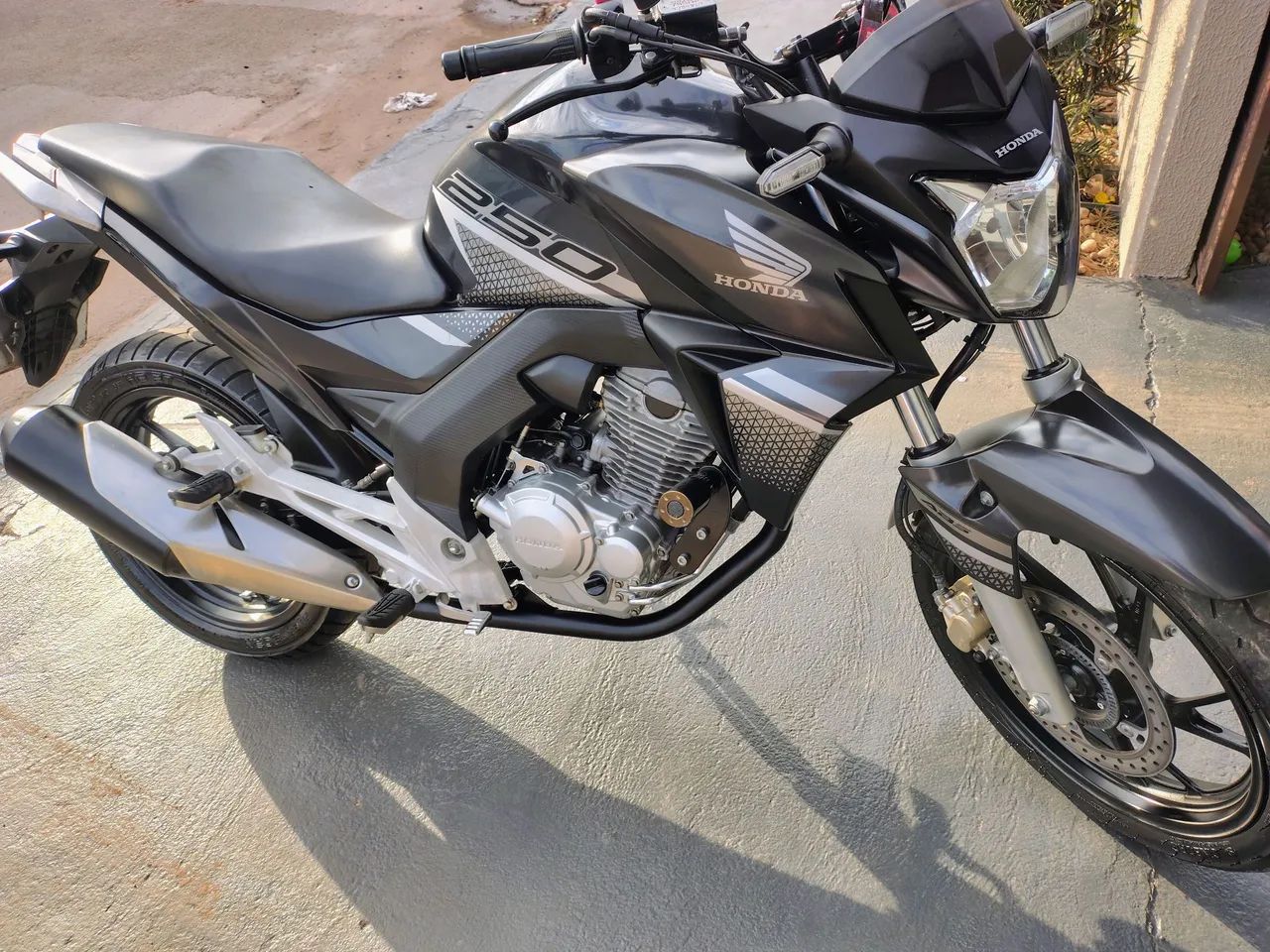 CB 250F Twister  - Foto 5