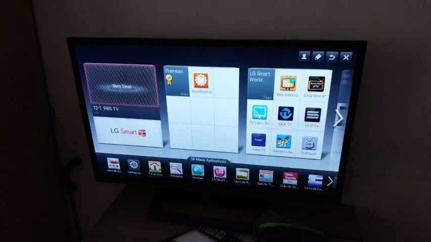 TV LG  - Smart - 42  Polegadas com a Placa Queimada 