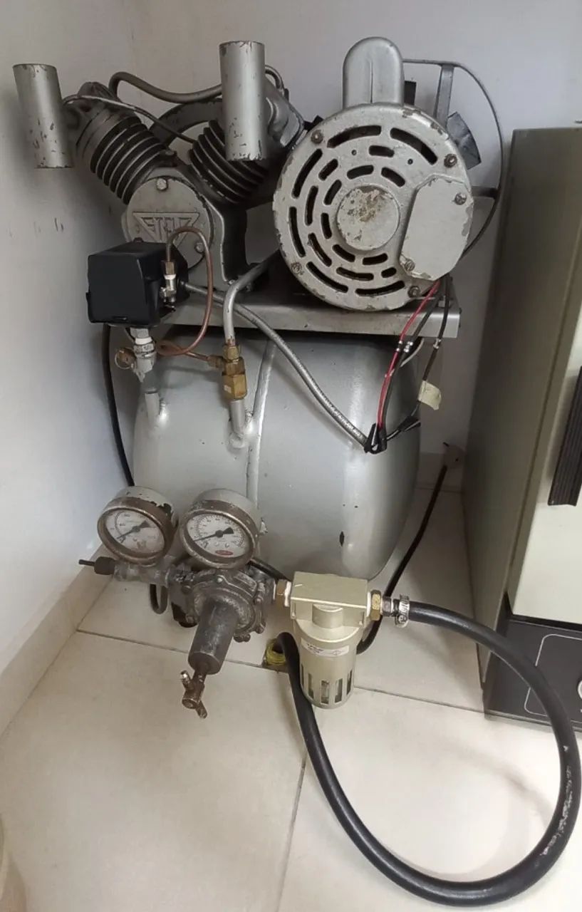 Compressor Stelo 220V - Odontológico