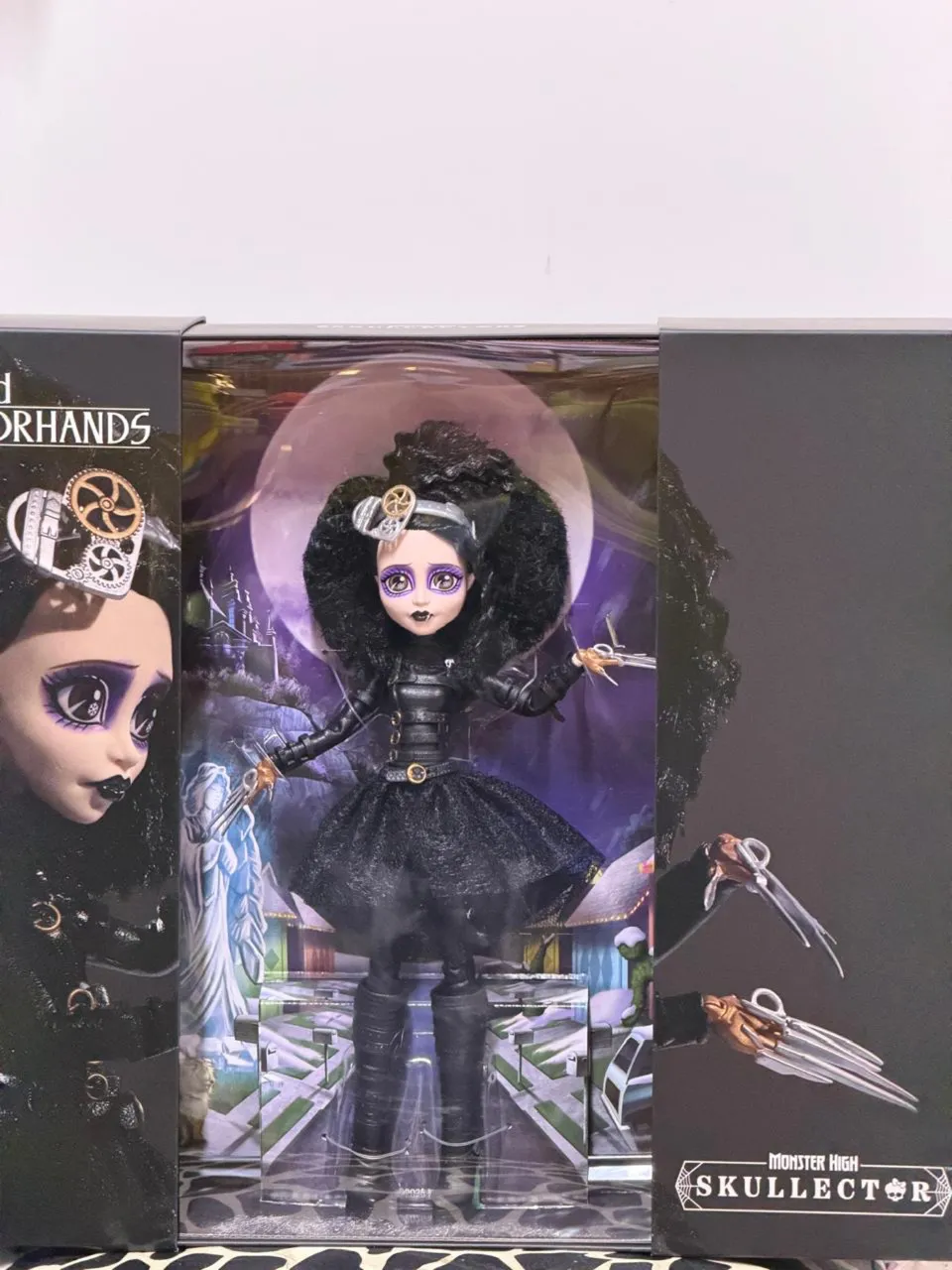 Monster High Haunt Couture Midnight Runway Frankie Stein Doll