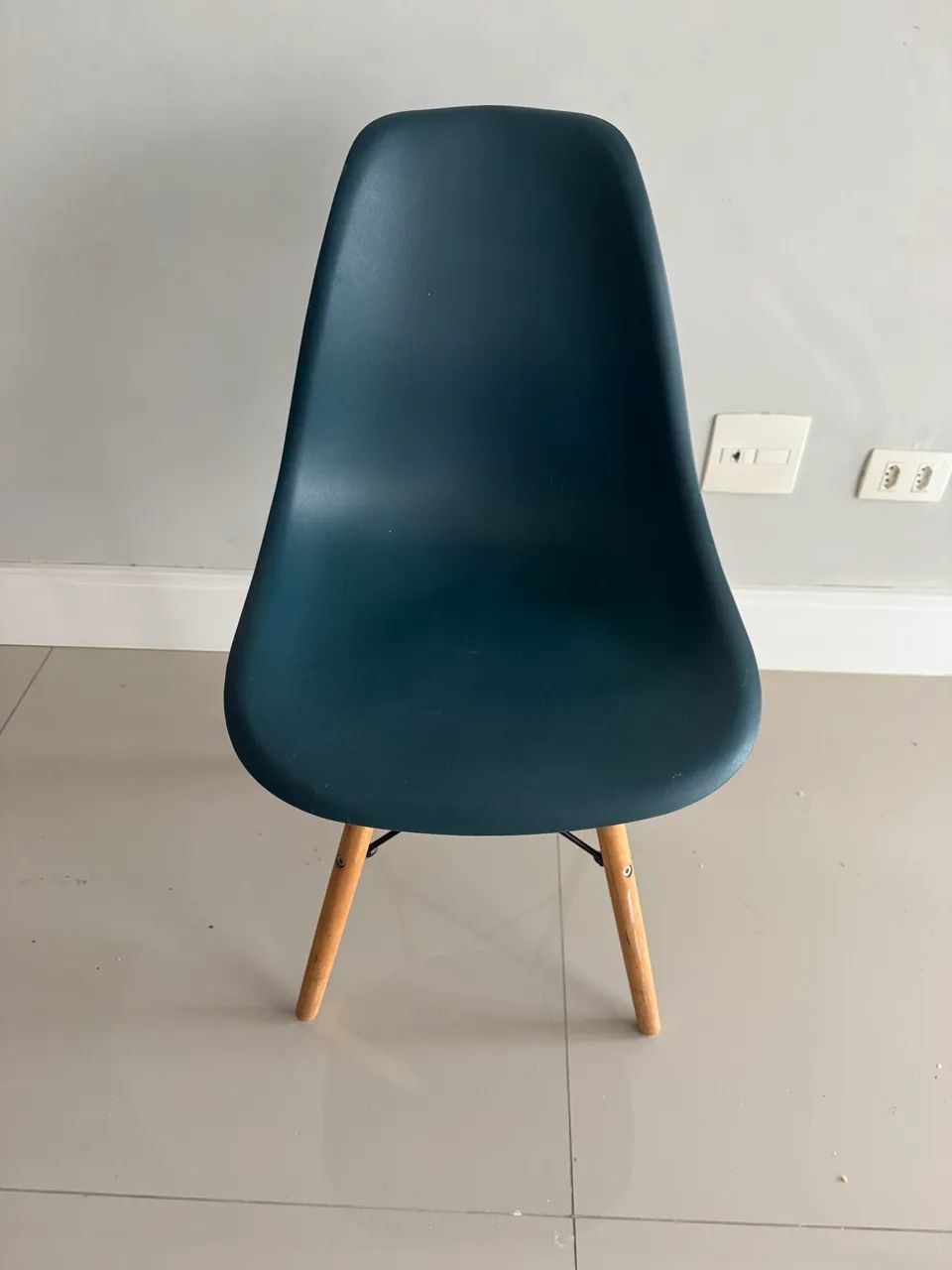 Cadeira polipropileno azul - Foto 3