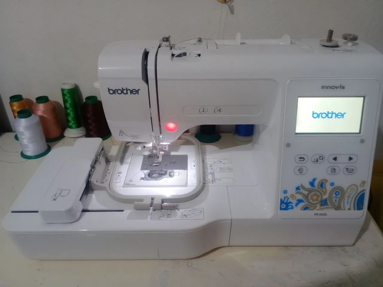 Vendo máquina de bordar Brother PE460L