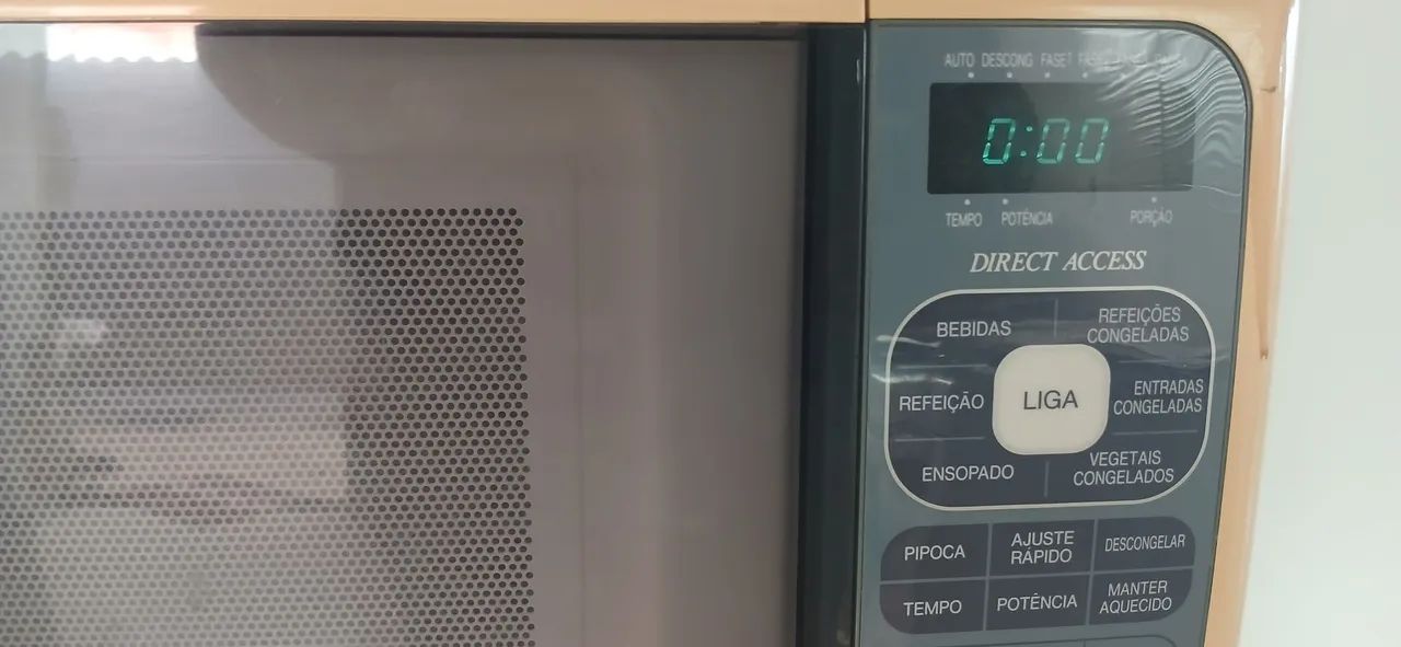Micro-ondas da marca Sanyo usado - Foto 3