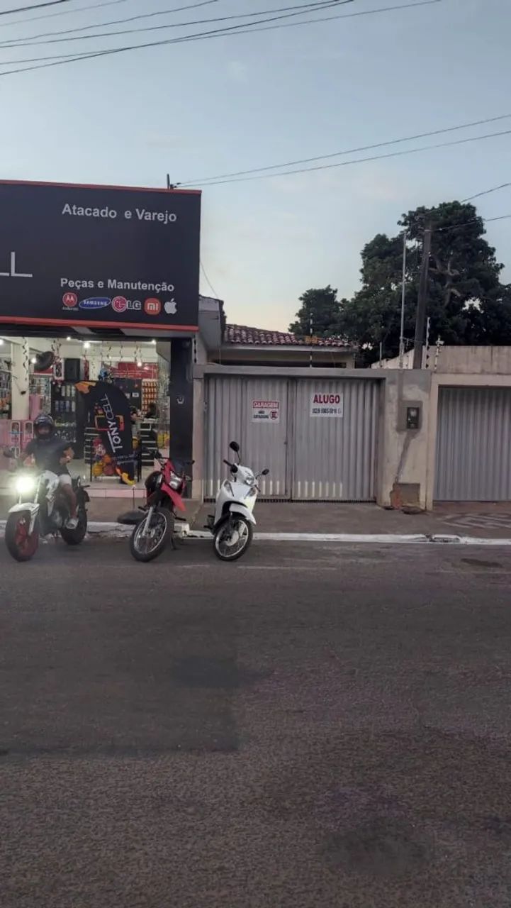 Alugo casa para fins comerciais