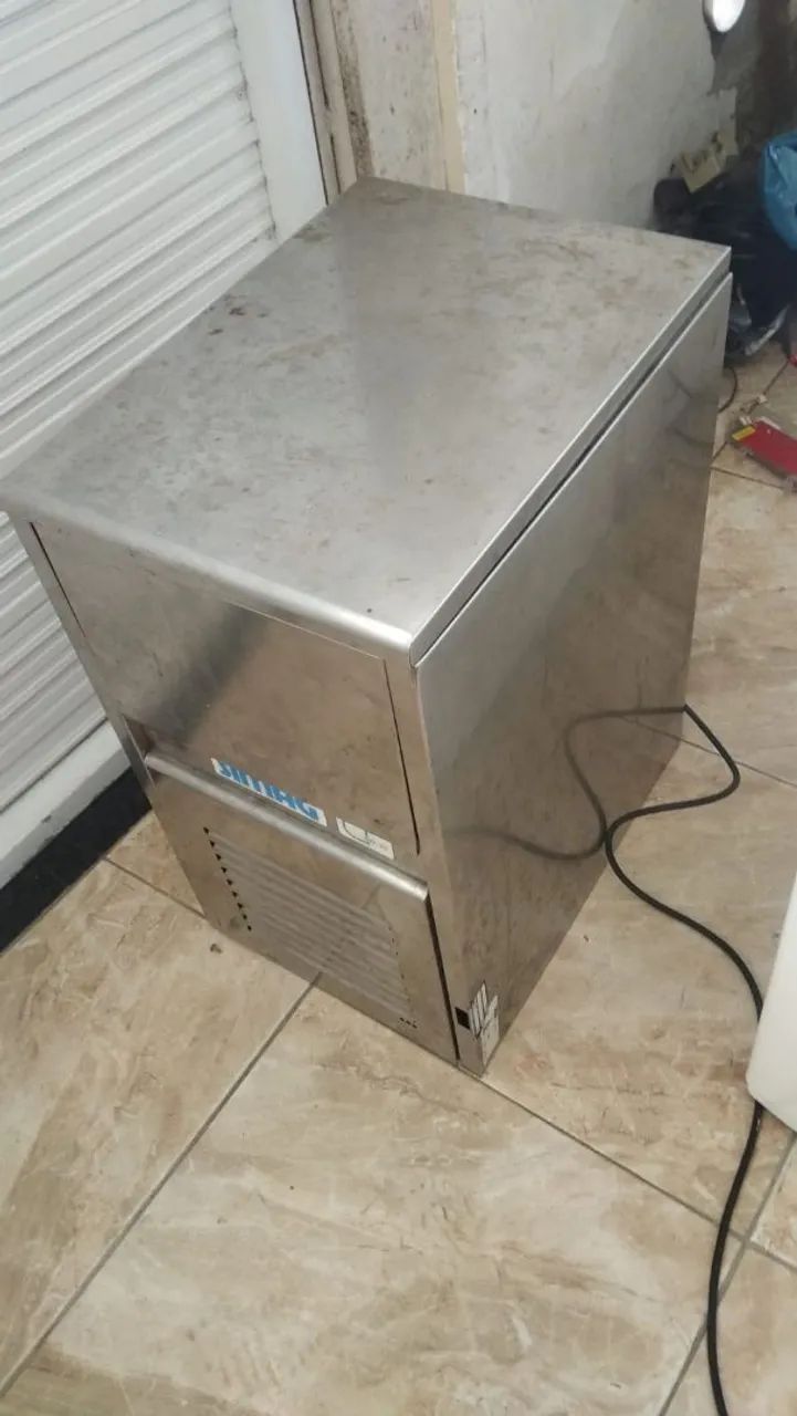 Máquina de fabricação de gelo em cubos  - Foto 3